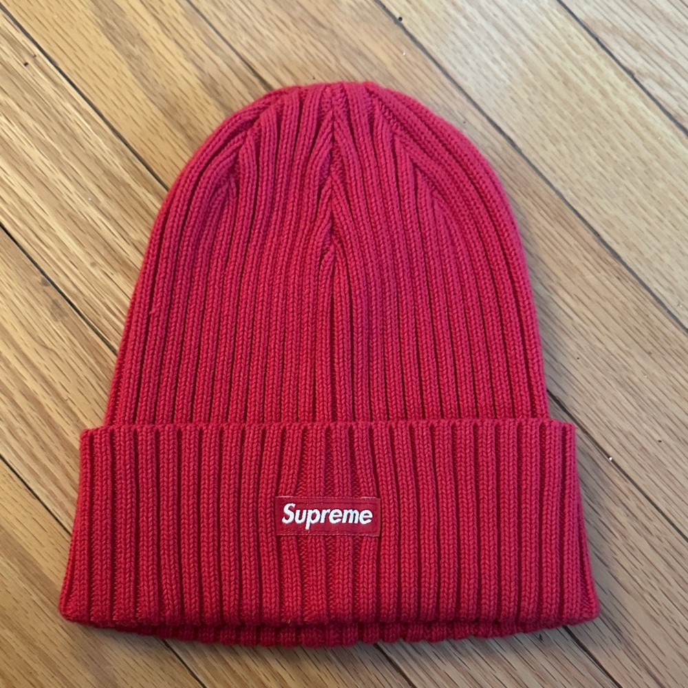 Supreme Scarlet Knit Hat